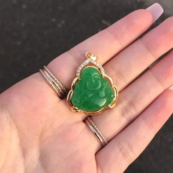 Jewelry - buddha jade charm necklace